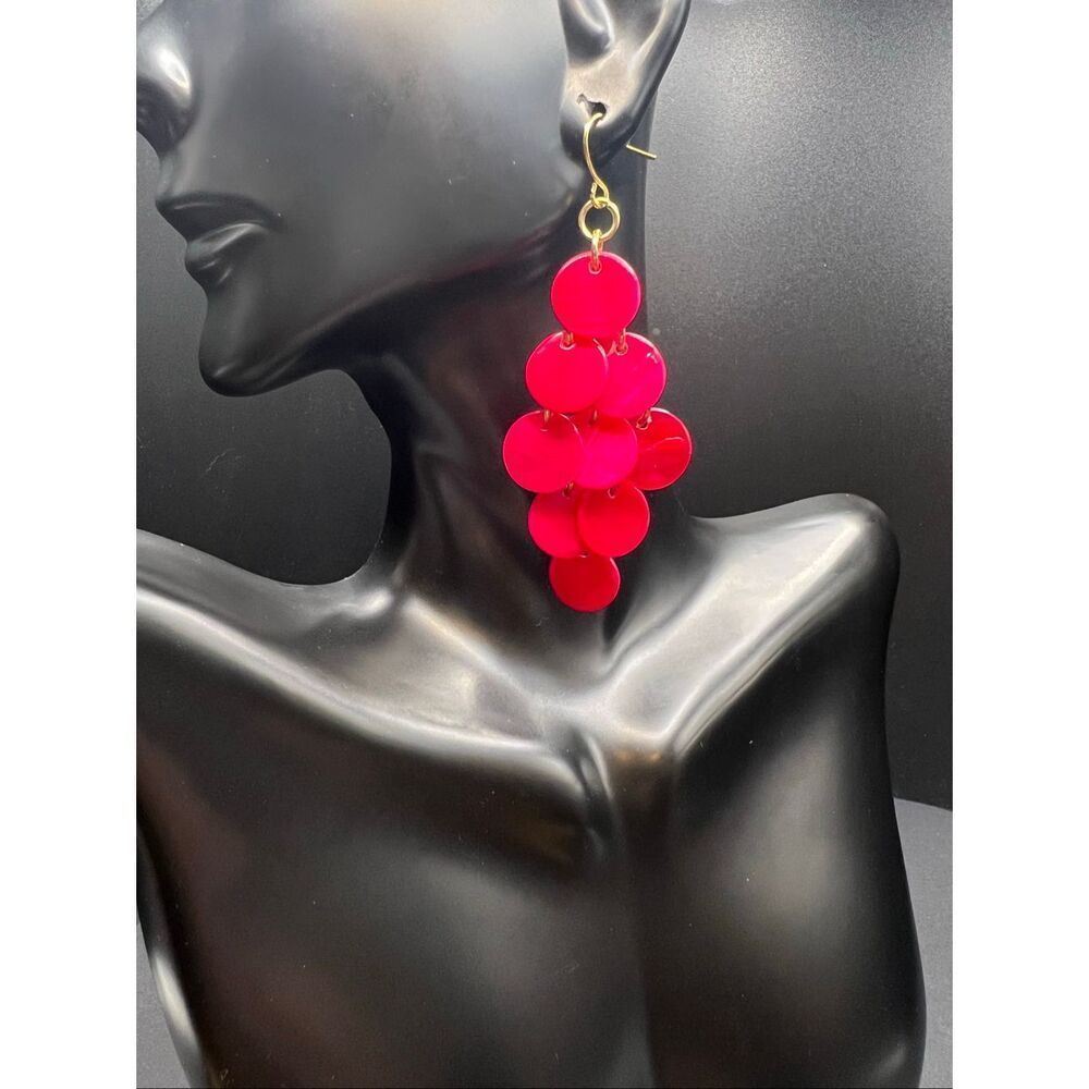 Daisy Fuentes Luxe Hot Pink Chandelier Waterfall Style Disc Dangle Drop Earrings